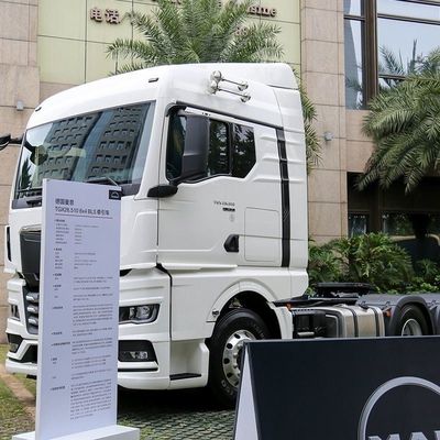 Trattore pesante 6X4 da 560 CV con sedile a sospensione anteriore