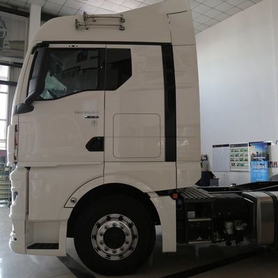 Trattore pesante 6X4 da 560 CV con sedile a sospensione anteriore