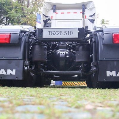 Trattore pesante 6X4 da 560 CV con sedile a sospensione anteriore