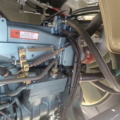 Trasmissione manuale 6X4 Dump Truck con sterzo idraulico e pneumatici di assistenza alla potenza