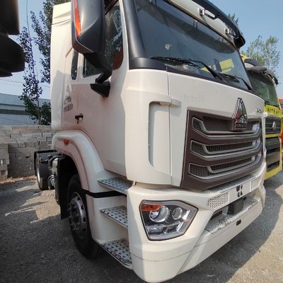 Sinotruk Chassis 10 ruote Trasporto carico pesante camion trattore per le vostre esigenze