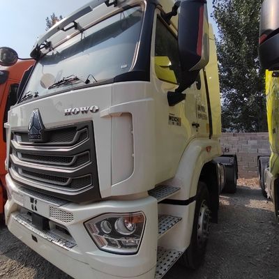 Sinotruk Chassis 10 ruote Trasporto carico pesante camion trattore per le vostre esigenze