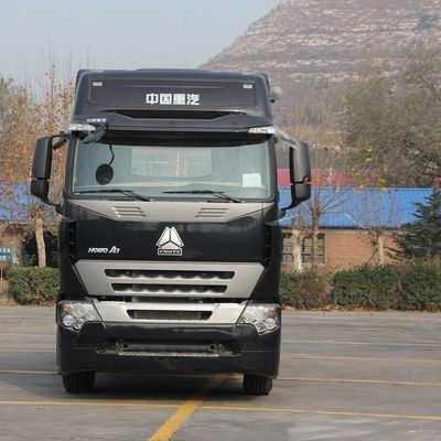 Sinotruck personalizzato HOWO 400HP Heavy Duty Tractor Trailer con 1000L Fuel Tank Diesel