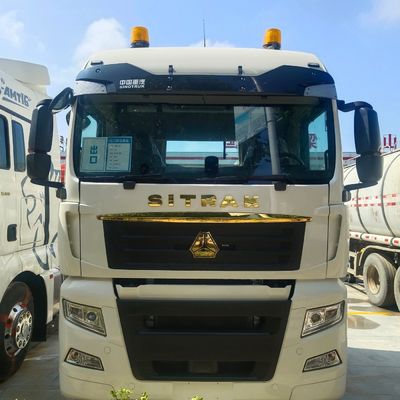 Sinotruk Chassis Heavy Transport Diesel Truck con sterzo idraulico Rimborso di 30 giorni