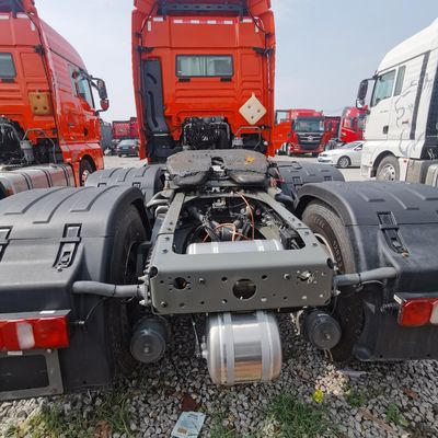 Semi-remolante di traino Sinotruck Truck trattore con sedile a sospensione pneumatica e 6 mesi