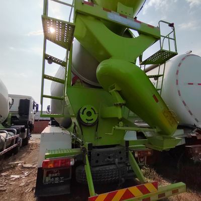 15-20 cubic X4 Sinotruck HOWO 371HP Camion miscelatore di calcestruzzo per ≤5 posti e 6 mesi