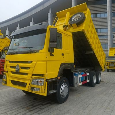 Camion di trasporto a scarico automatico a motore diesel HOWO 4-6L Capacità del motore e costo di spedizione