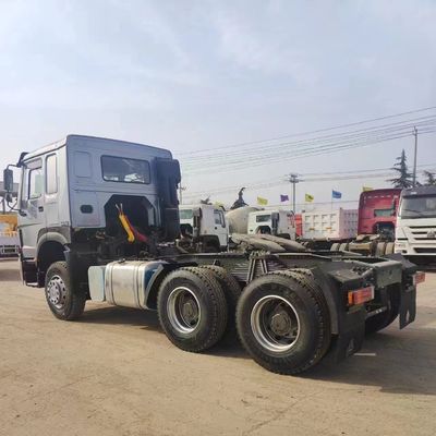 400L Serbatoio di carburante Sinotruck Traktor Truck HOWO per trainare carichi pesanti in modo efficiente