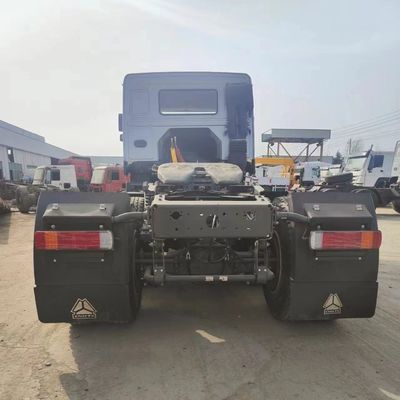 400L Serbatoio di carburante Sinotruck Traktor Truck HOWO per trainare carichi pesanti in modo efficiente
