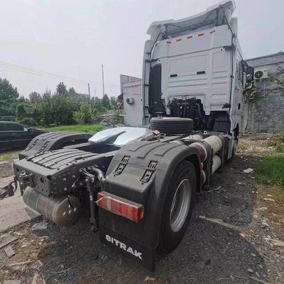 Sedile con sospensione a aria e serbatoio del carburante da 600L Sinotruck