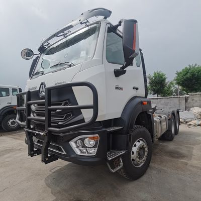 Veicolo sinotruck spazioso e pesante per il rimorchio di semirimorchio Potenza 351-450 CV