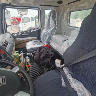 Veicolo sinotruck spazioso e pesante per il rimorchio di semirimorchio Potenza 351-450 CV