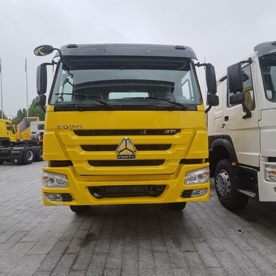 Testa di trattore usata con serbatoio di carburante da 600L per il rimorchiamento di semirimorchi dimensioni del pacchetto personalizzate