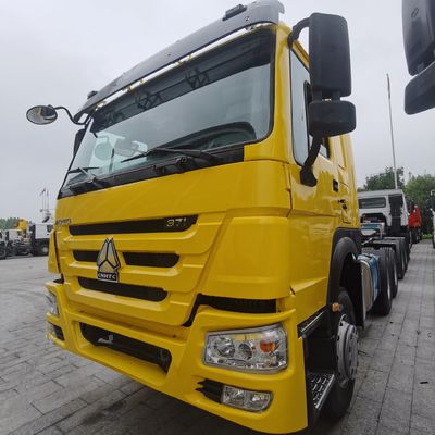 Trattore pesante 6X4 certificato ECE con serbatoio del carburante da 1000 litri e sedile del conducente a sospensione pneumatica