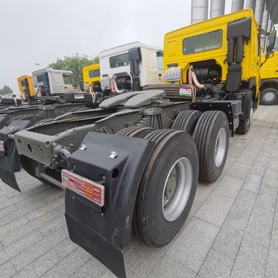 Capo del trattore del camion economico con serbatoio del carburante da 400L e sedile di sospensione ad aria migliore scelta