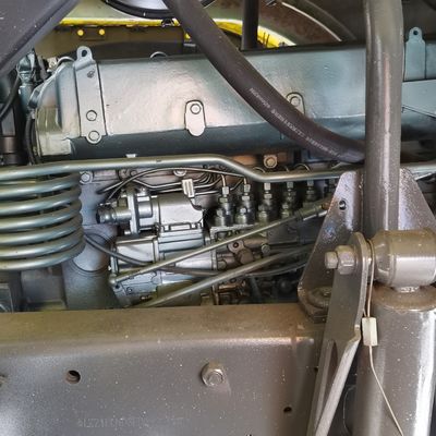 Capo del trattore a benzina con serbatoio del carburante da 600 litri e sedile a sospensione pneumatica ZZ4257N3247E1H