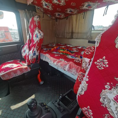 Veicolo da trasporto merci 480 CV Camion con serbatoio di carburante da 1000 L