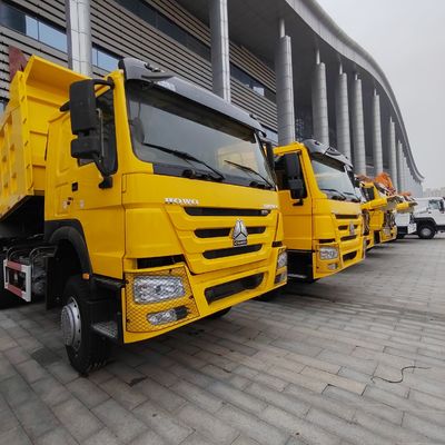 Sinotruk HOWO 8*4 12 ruote camion di trasporto 371HP-375HP stile di sollevamento anteriore