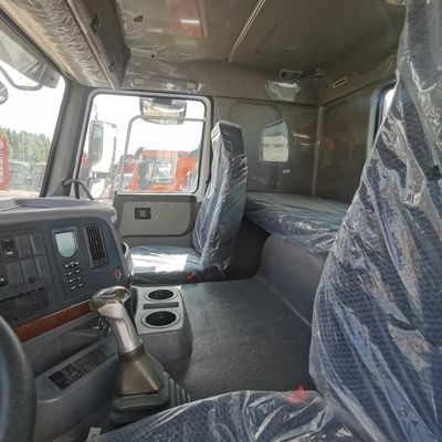 Guida idraulica e serbatoio di carburante da 600 litri La combinazione perfetta per il rimorchio HOWO