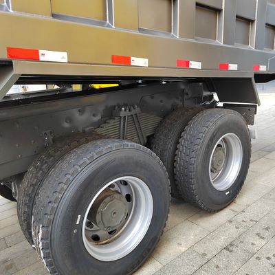 11m*2,55m*3,45m Diesel HOWO N7 Dump truck per il trasporto di merci pesanti