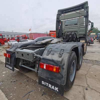 Shacman Tipper Truck con trasmissione manuale 400L Serbatoio del carburante e pneumatici tubeless Design