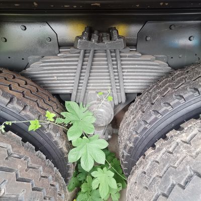 Camionetto di scarico di pneumatici con sterzo idraulico e autovettura di scarico di pneumatici con autovettura azionata