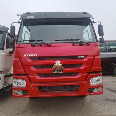 Guida idraulica Sinotruck Camionetto di scarico usato con Hovo 6X4 LHD e costruzione pneumatici