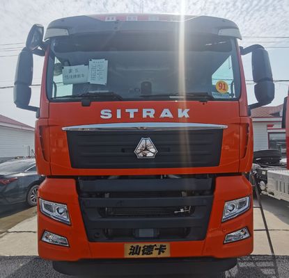 480 HP Sinotruck Camion usato con serbatoio di carburante da 600L per trainare semirimorchio a motore diesel