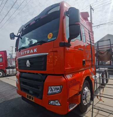Capacità di carico 31-40t Sinotruck Camion usato con serbatoio del carburante da 1000L e sedile a sospensione pneumatica