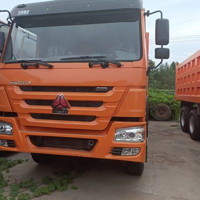 Veicolo da costruzione durevole Sinotruk Chassis 371HP Truck a sterzo idraulico per GCC