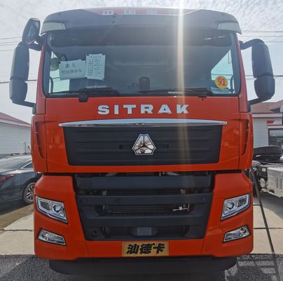 Camion usato per trattore diesel HOWO per trainare semirimorchio e serbatoio di carburante da 400L