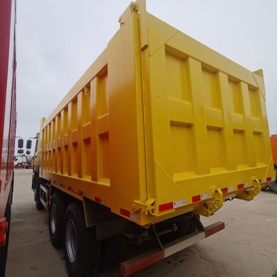 Stile di sollevamento anteriore Capacità di carico di 30 t Camionetto di scarico usato con design sinotruck pesante