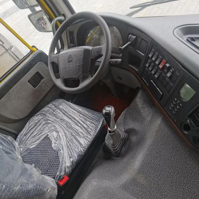Stile di sollevamento anteriore Capacità di carico di 30 t Camionetto di scarico usato con design sinotruck pesante