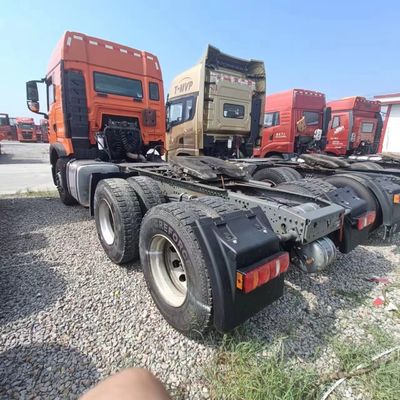 Usato HOWO 6X4 camion trattore per trainare semirimorchi personalizzazione e dimensione del pacchetto