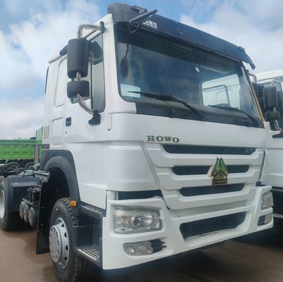 Camion pesante con serbatoio di carburante da 600L HOWO Trattore di trasporto per il trasporto merci sul cantiere