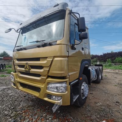 Capacità di 400L Serbatoio di carburante con trasmissione manuale HOWO Camionetto a trattore con sedile a sospensione pneumatica