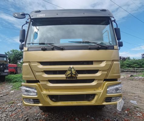 Serbatoio di carburante da 400L HOWO Camion-trattore per semirimorchi da rimorchio Capacità del motore diesel&gt; 8L