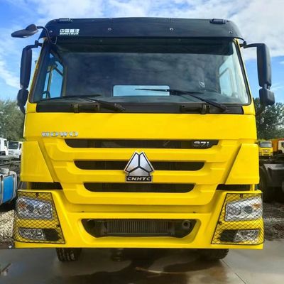 Camion per veicoli pesanti certificato ECE HOWO Camion da trasporto per trattori con sedile a sospensione pneumatica