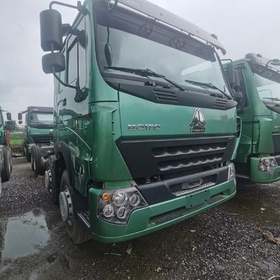 Camionetto bianco con sistema di frenatura idraulica e serbatoio di carburante da 400-600L