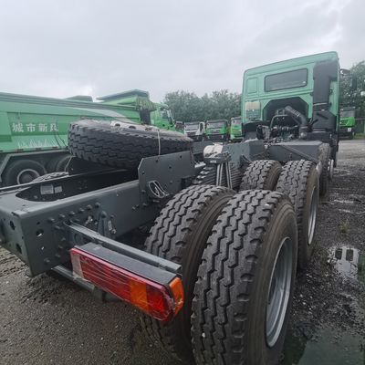 Camion pesante di nuova fabbrica con serbatoio da 400-600 litri e pneumatici resistenti