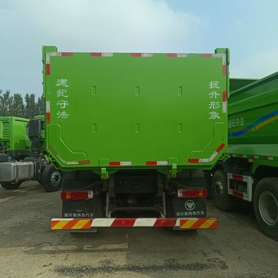 Sedile con sospensione a aria e serbatoio del carburante da 600L Foton 8X4 Tipper per viaggi a lunga distanza