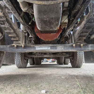 Sedile con sospensione a aria e serbatoio del carburante da 600L Foton 8X4 Tipper per viaggi a lunga distanza
