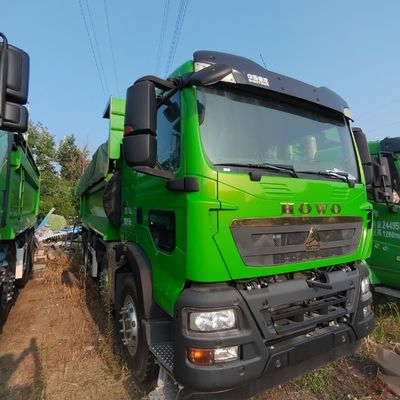 Sinotruk HOWO 6X4/8X4 Camionetti a ribaltatore con cilindrata del motore&gt; 8L e potenza 351-450 CV