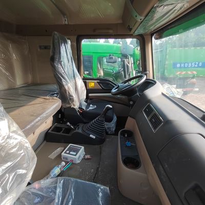 Sinotruk HOWO 6X4/8X4 Dump Truck pesante con servizio post-vendita di 6 mesi