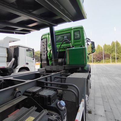 Pneumatici HOWO Tx 6X4 8X4 10/12 Ruote Tipper Truck Miniera Dump Truck con Hyva Front Lifting