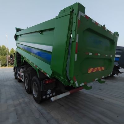 Euro 5 camion pesante HOWO con Hyva Lift e 8X4 Carbon Steel Cargo Box