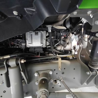 Euro 5 camion pesante HOWO con Hyva Lift e 8X4 Carbon Steel Cargo Box