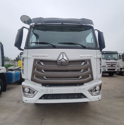 1000L Serbatoio di carburante Semitremolo trainante Sinotruck Remolchio camion con opzione di personalizzazione