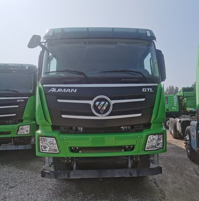 Foton Auman ha utilizzato un camion spazzatura per trainare un semirimorchio ad alta capacità ed efficienza