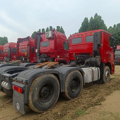 Camion pesante usato Beiben Camion da trasporto pesante con telaio 6X4 Disegno Diesel Spedizione